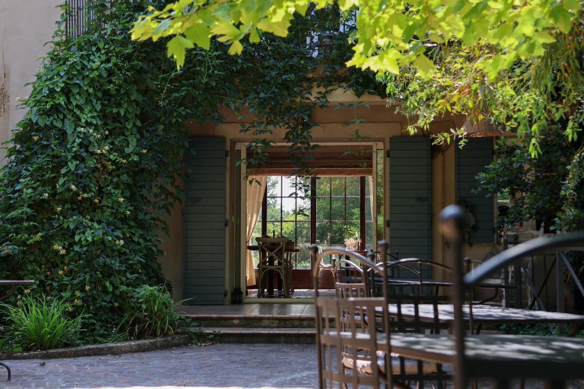 Domaine Du Moulin De Villefranche แปร์นส์-เลส์-ฟงแตนส์ ภายนอก รูปภาพ