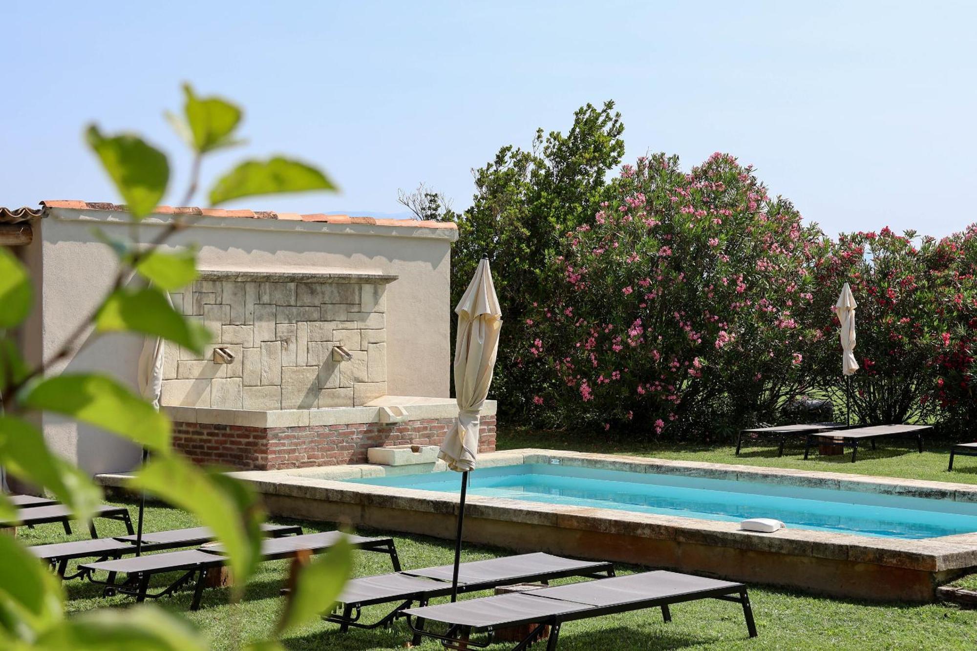 Domaine Du Moulin De Villefranche แปร์นส์-เลส์-ฟงแตนส์ ภายนอก รูปภาพ